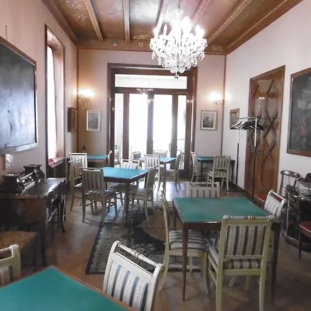 Maria Hotel 2*