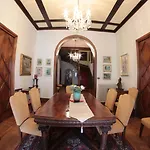 Maria Hotel 2*