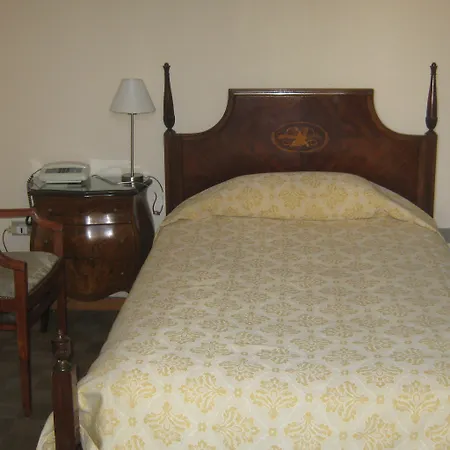 Maria Otel 2*