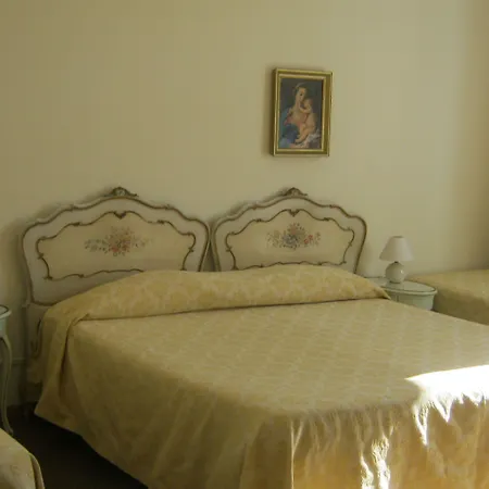 Maria Hotel